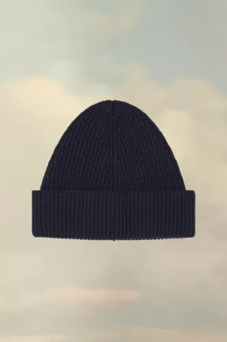 Beanie mit vier Maschen