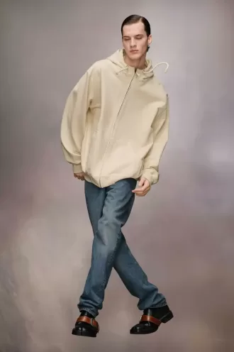 Kapuzenpullover mit gesticktem Logo