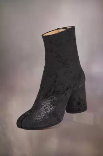 maison margiela tabi stiefeletten 1 15 330x496 - Maison Margiela Tabi Stiefeletten